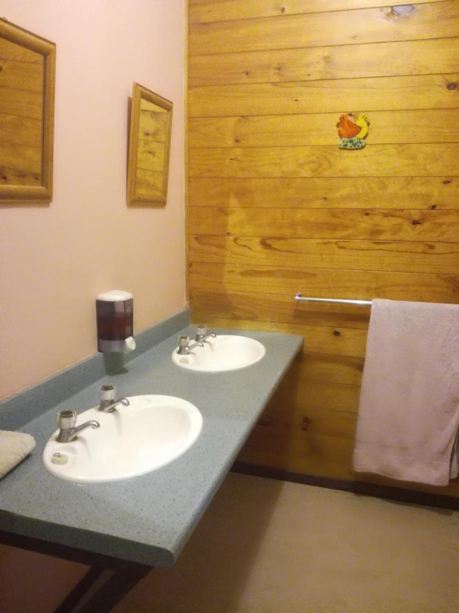Junohall Backpackers Cavernas de Waitomo Exterior foto